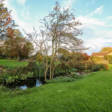 Wisteria Cottage Gayton  Экстерьер фото